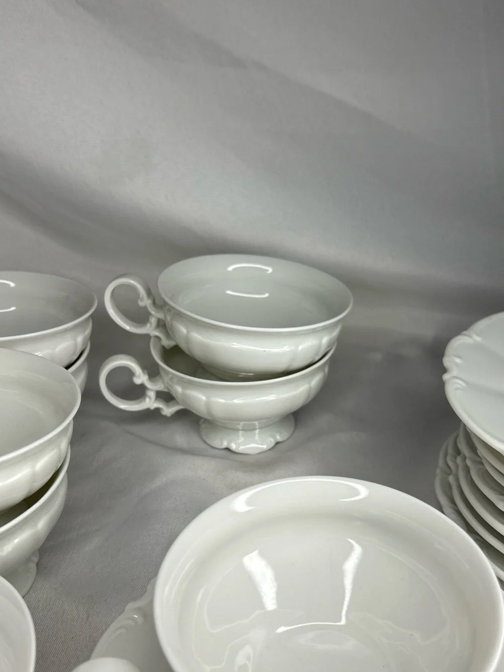 Vintage HUTCHENREUTHER SYLVIA Bavarian GERMANY cup & saucer 8pc. Elegant Dining